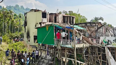 কক্সবাজারে রিসোর্টে আগুন, নিহত বেড়ে ১০