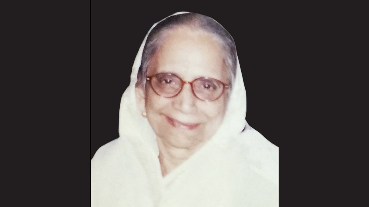 রেজিয়া আরেফিনের ১৭তম মৃত্যুবার্ষিকী আজ