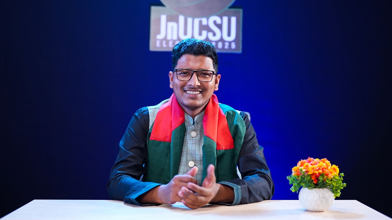 হাদিসহ যাদের বিজয় উৎসর্গ করলেন জকসুর ভিপি