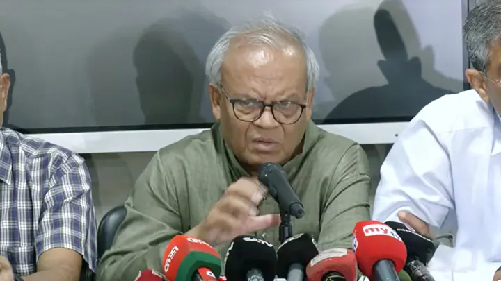 এক দফার হুঁশিয়ারিতে বিএনপি হাত গুটিয়ে বসে থাকবে না