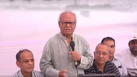 ক্রসফায়ার নিয়ে আইজিপির বক্তব্যে সরকার বিব্রত: রিজভী