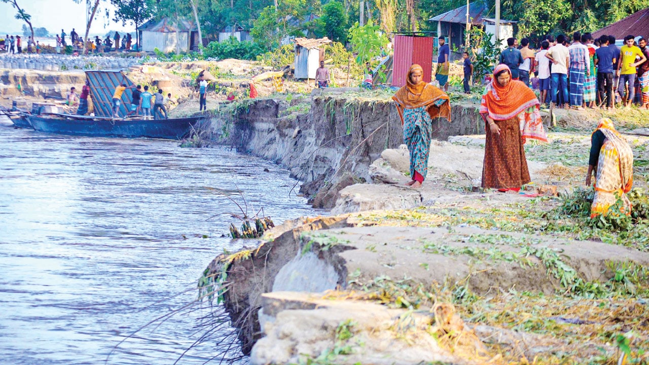 ভারতের পানির ঢলে বিপর্যস্ত উত্তরাঞ্চল, বাড়ছে নদীভাঙন