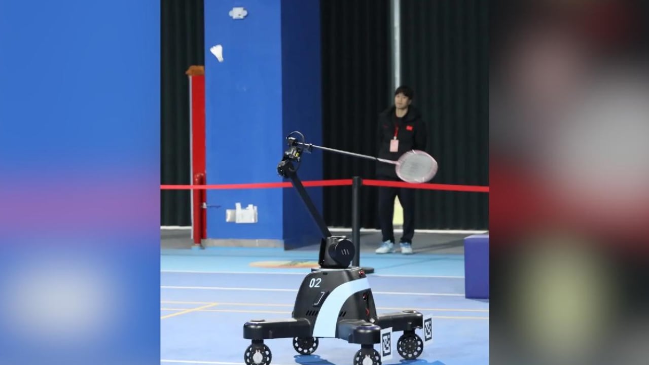 ব্যাডমিন্টন খেলায় মানুষকে হারিয়ে রোবটের বিশ্বরেকর্ড