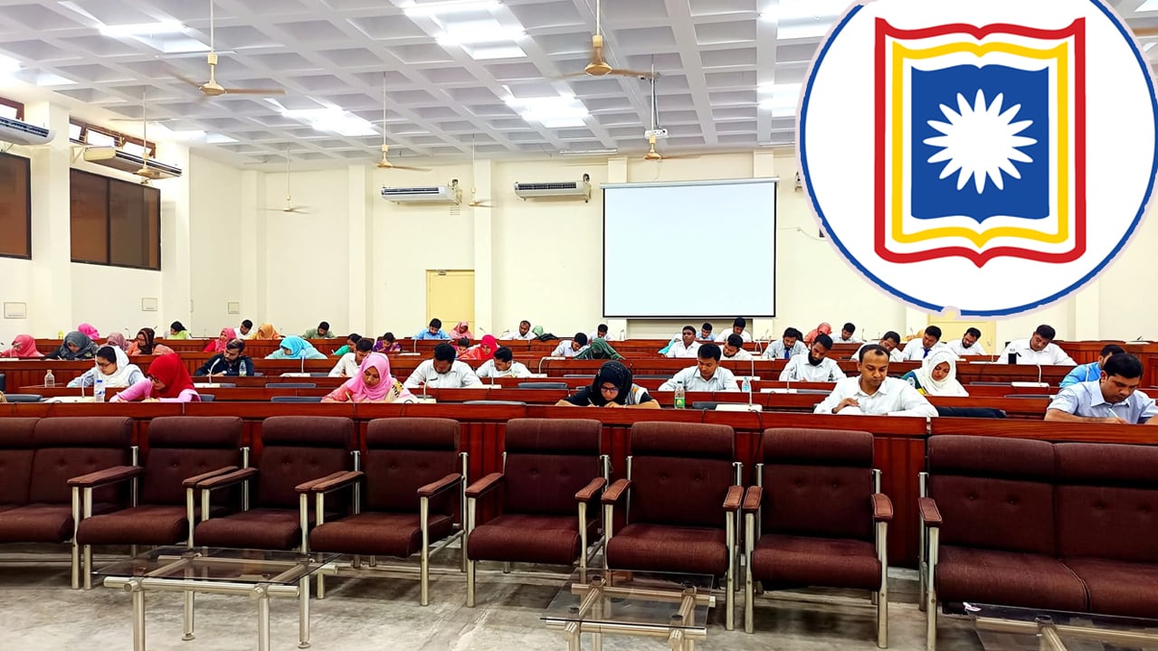 প্রথমবারের মতো লিখিত পরীক্ষায় রাবির শিক্ষক নিয়োগ
