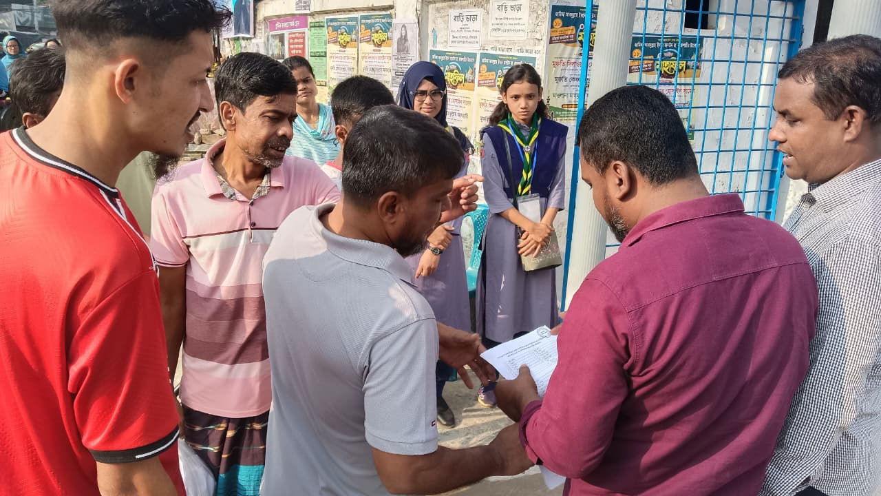 কঠোর অবস্থানে নিরাপত্তা বাহিনী, যাচাই ছাড়া প্রবেশ নয়