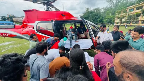 মস্তিষ্কে রক্তক্ষরণ, রুয়েট শিক্ষার্থীকে এয়ার অ্যাম্বুলেন্সে ঢাকায় নেওয়া হলো