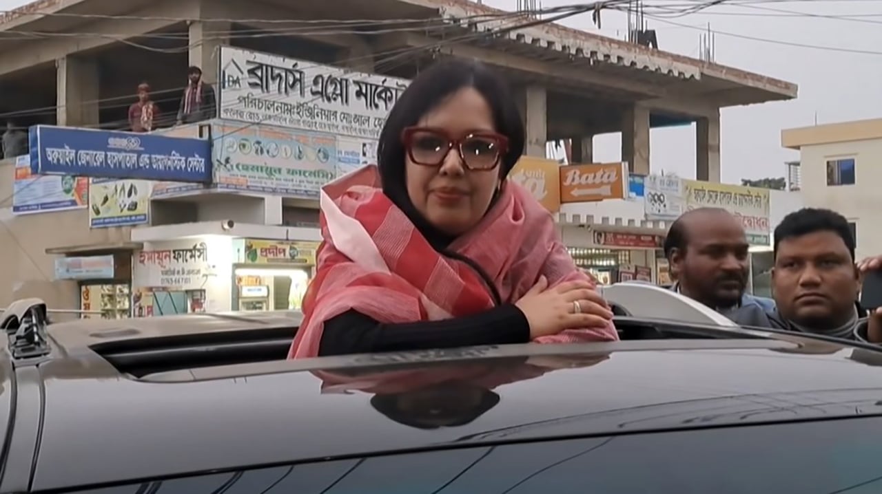 কারা নির্বাচনি মঞ্চ ভেঙেছে, জানালেন রুমিন ফারহানা