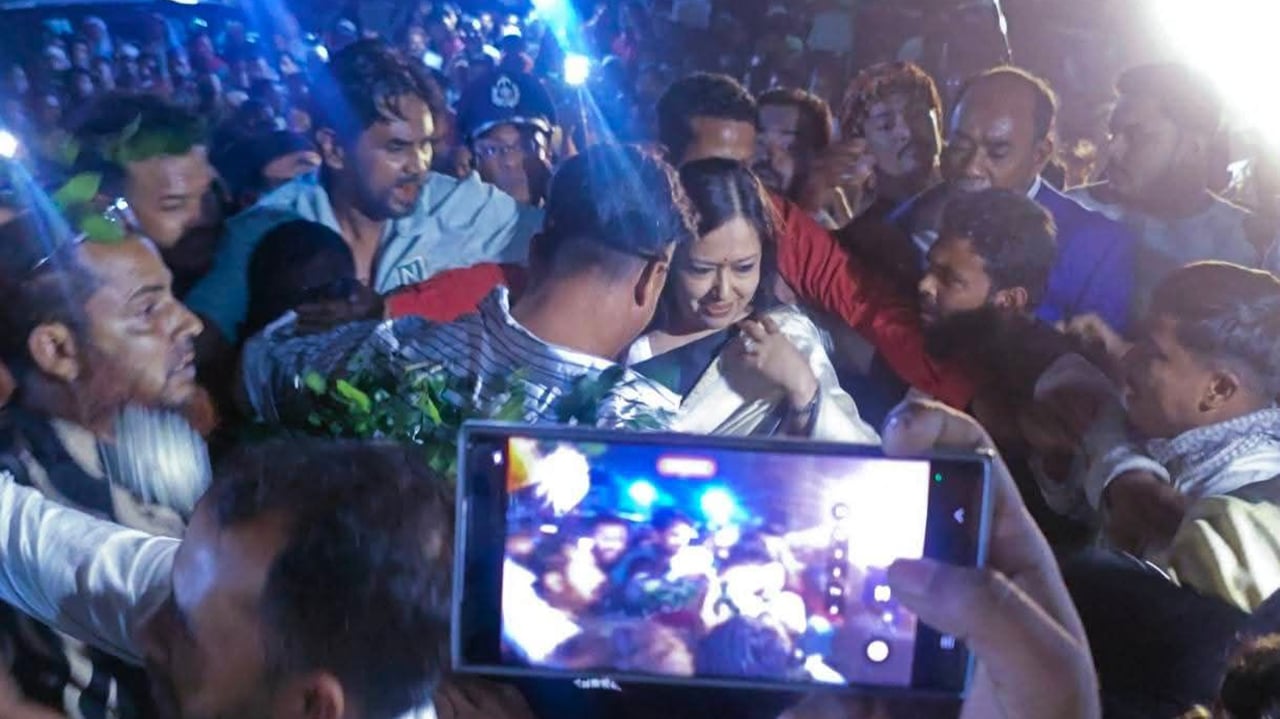 শহীদ মিনারে শ্রদ্ধা জানাতে বাধা, যা বললেন রুমিন ফারহানা