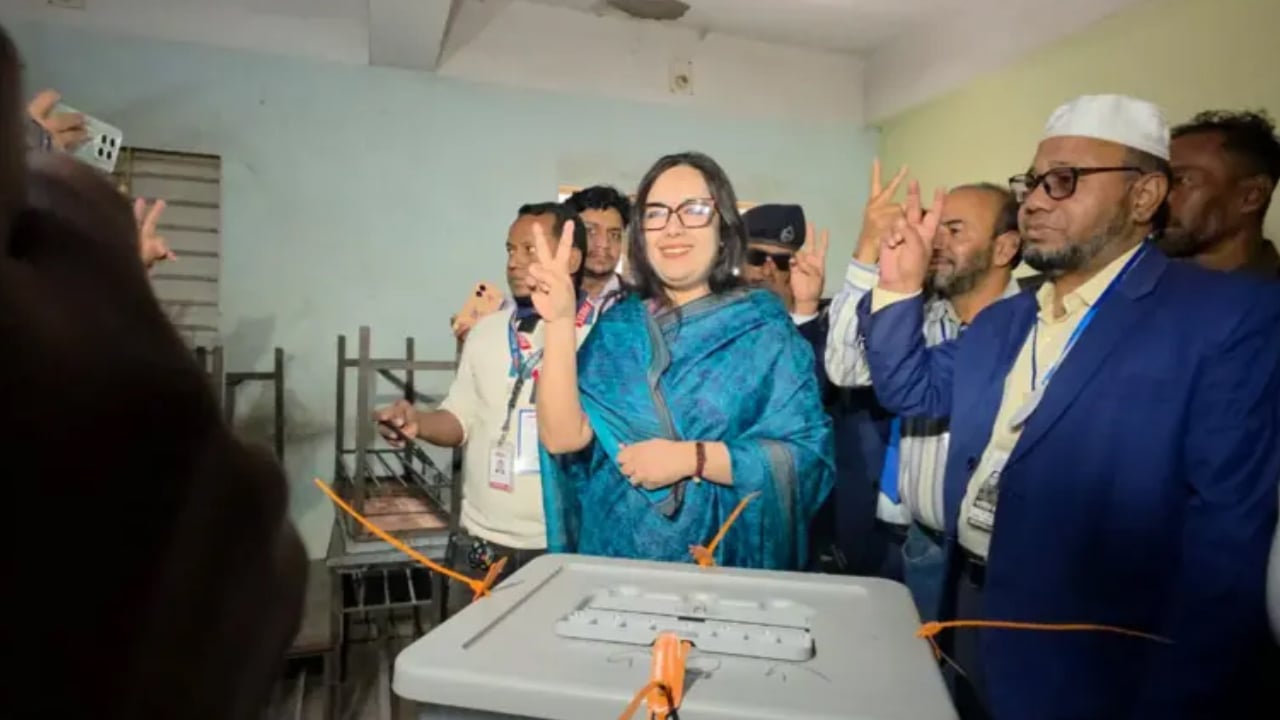 ভোট দিয়ে যে অভিযোগ করলেন রুমিন ফারহানা