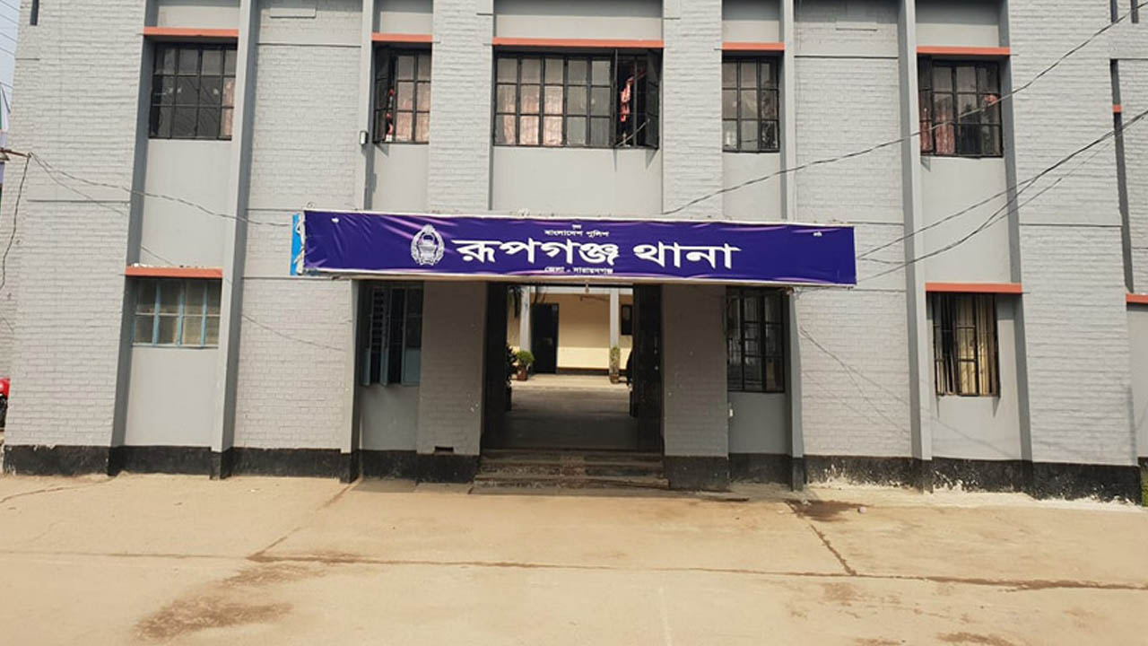 স্বেচ্ছাসেবক দল নেতাকে মামলায় জড়ানোর অভিযোগ