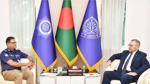 আইজিপির সঙ্গে রাশিয়ার রাষ্ট্রদূতের সাক্ষাৎ
