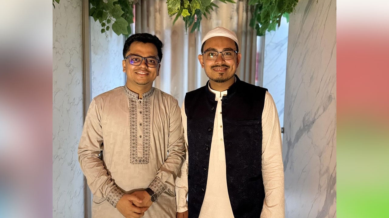 সাদিক কায়েমের দাম্পত্য জীবনে বরকতের দোয়া করে ফরহাদের পোস্ট