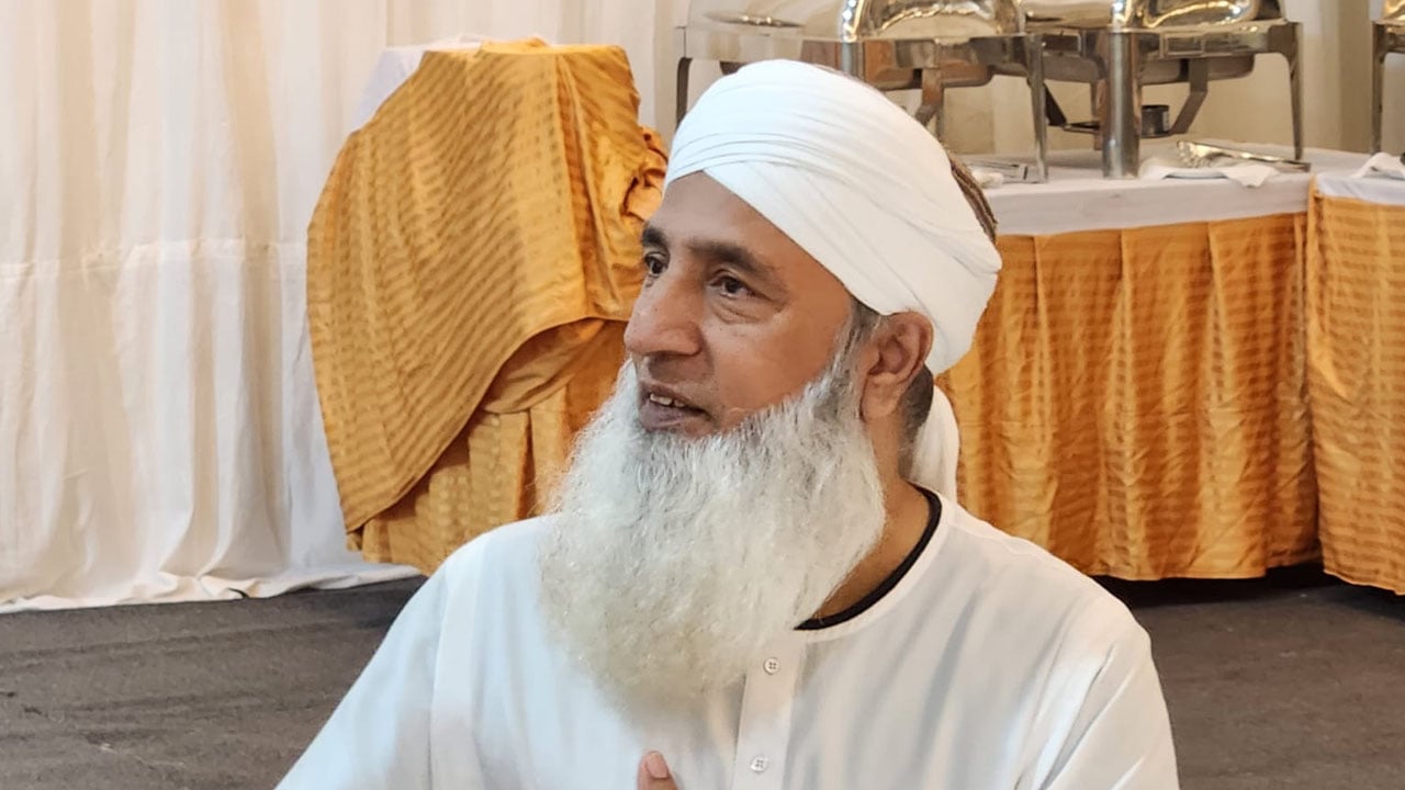 কিংবদন্তি ক্রিকেটার থেকে দ্বীনের দায়ি