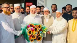চট্টগ্রামে পৌঁছেছেন বিরোধীদলীয় নেতা
