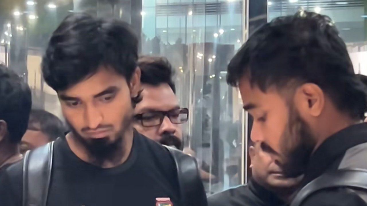প্রথম বহরে পাকিস্তান পৌঁছালেন ৪ ক্রিকেটার