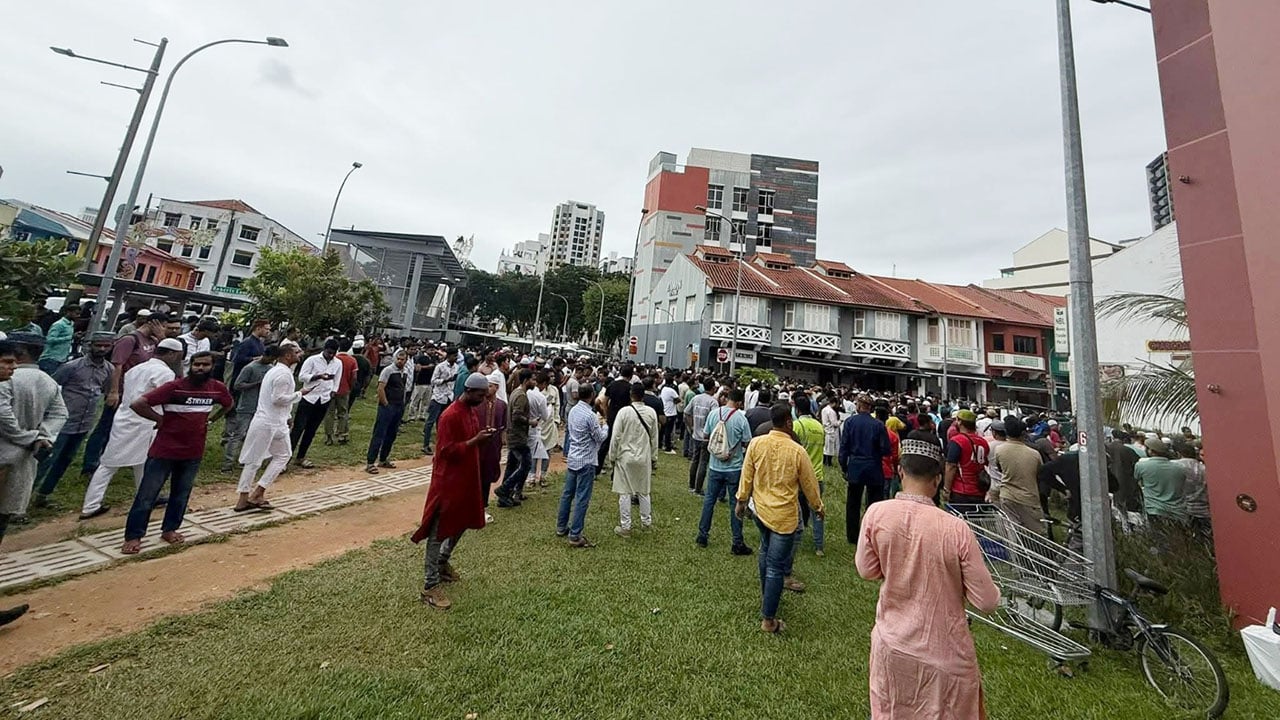 প্রশাসনের অনুমতি না পাওয়ায় সিঙ্গাপুরে হলো না হাদির জানাজা