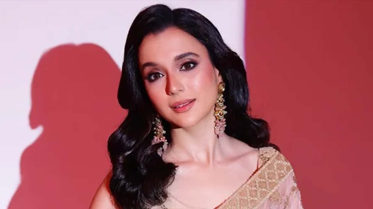 চেয়েছি দর্শক আমাকে নতুনভাবে দেখুক: সাবিলা নূর