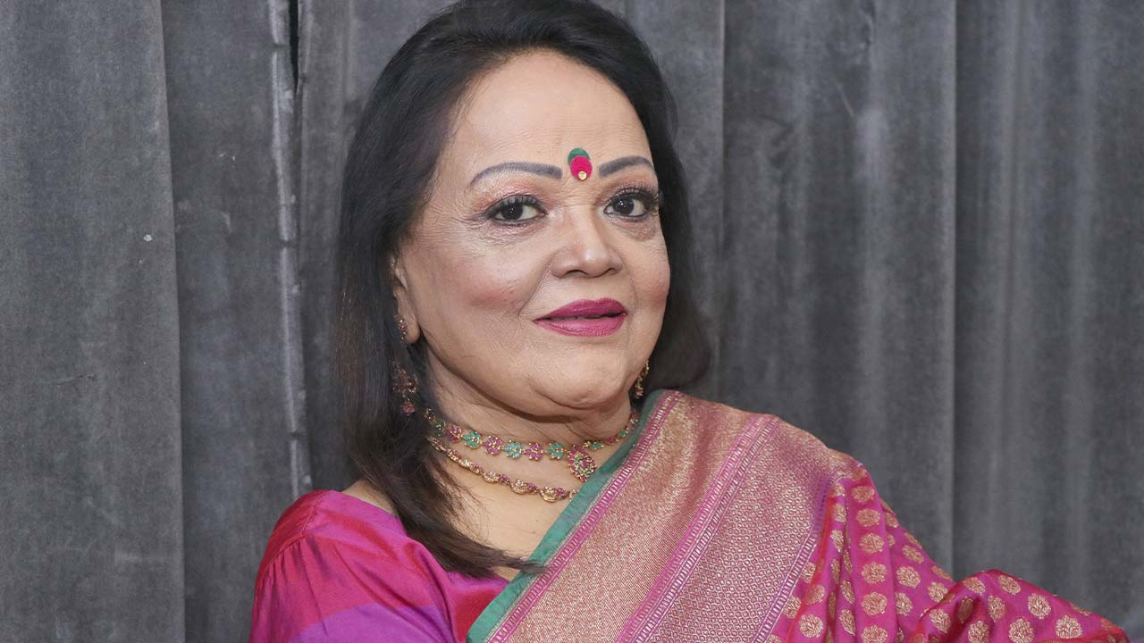 আবারো স্টেজ শো’তে ব্যস্ত সাবিনা ইয়াসমিন