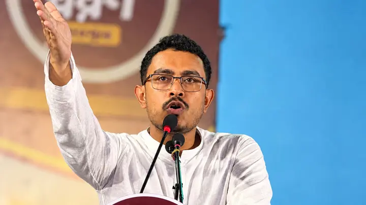 ছাত্রদলের পাহারায় চোরের মতো ক্যাম্পাসে ঢুকেছেন চুয়েটের ভিসি: সাদিক কায়েম