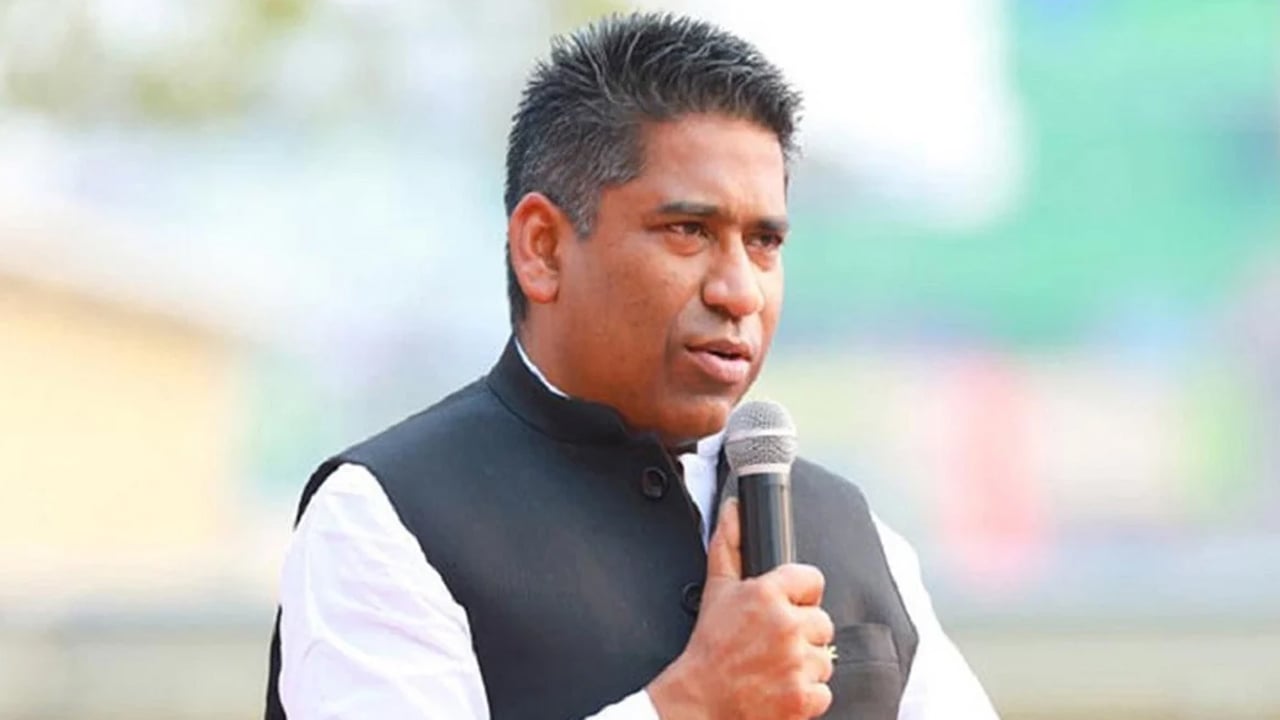 সাদিক আবদুল্লাহর বিরুদ্ধে দুদকের মামলা