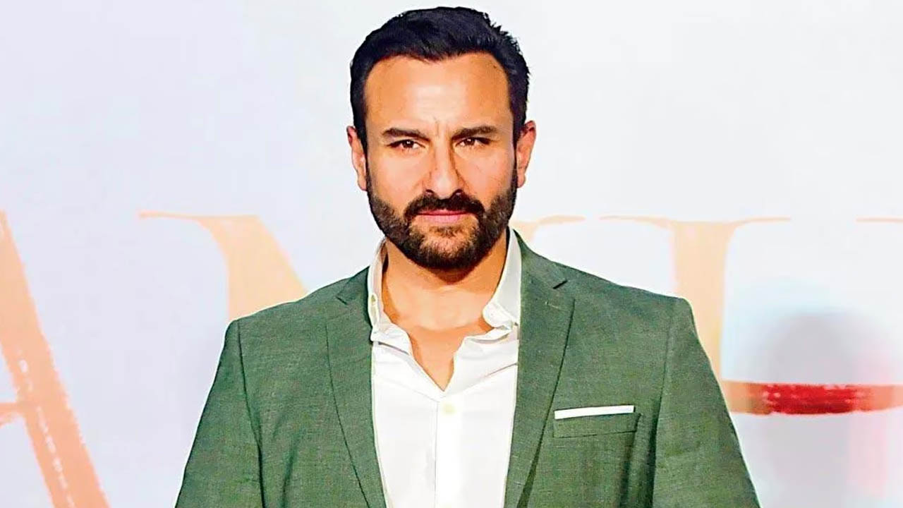 বাড়িতে ঢুকে সাইফ আলী খানকে ছুরিকাঘাত