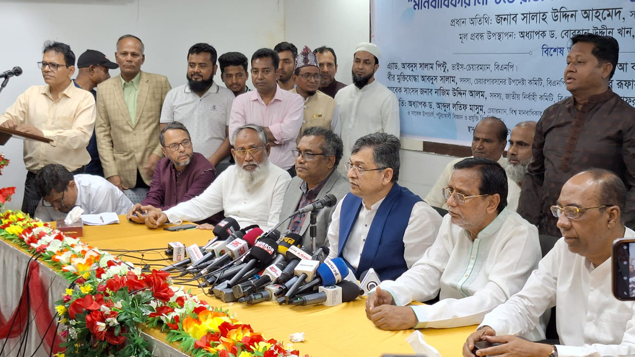 গণহত্যাকারী হাসিনাকে এখনো অনুশোচনা করতে দেখিনি: সালাহউদ্দিন