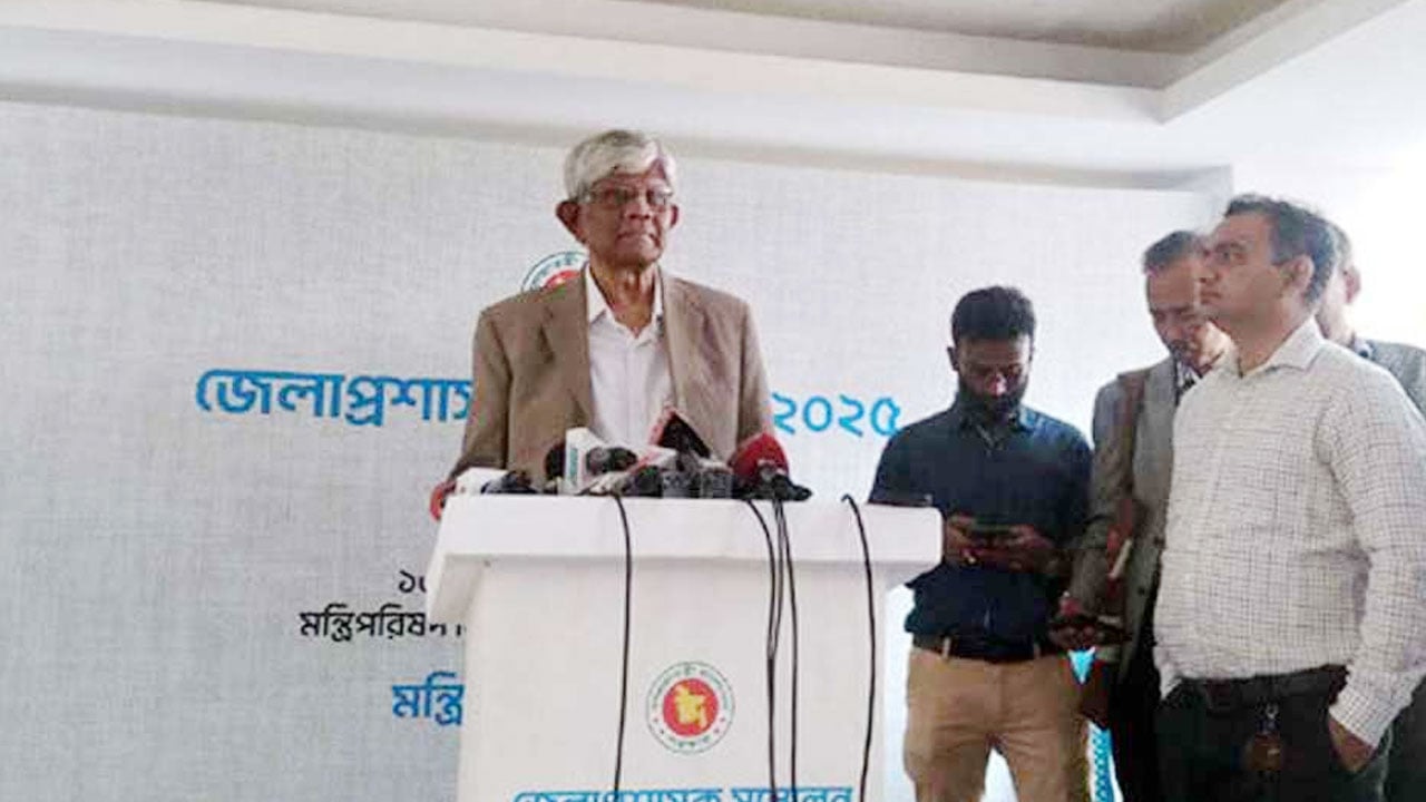 অবকাঠামো উন্নয়নের পাশাপাশি আয় বাড়ানোর তাগিদ অর্থ উপদেষ্টার