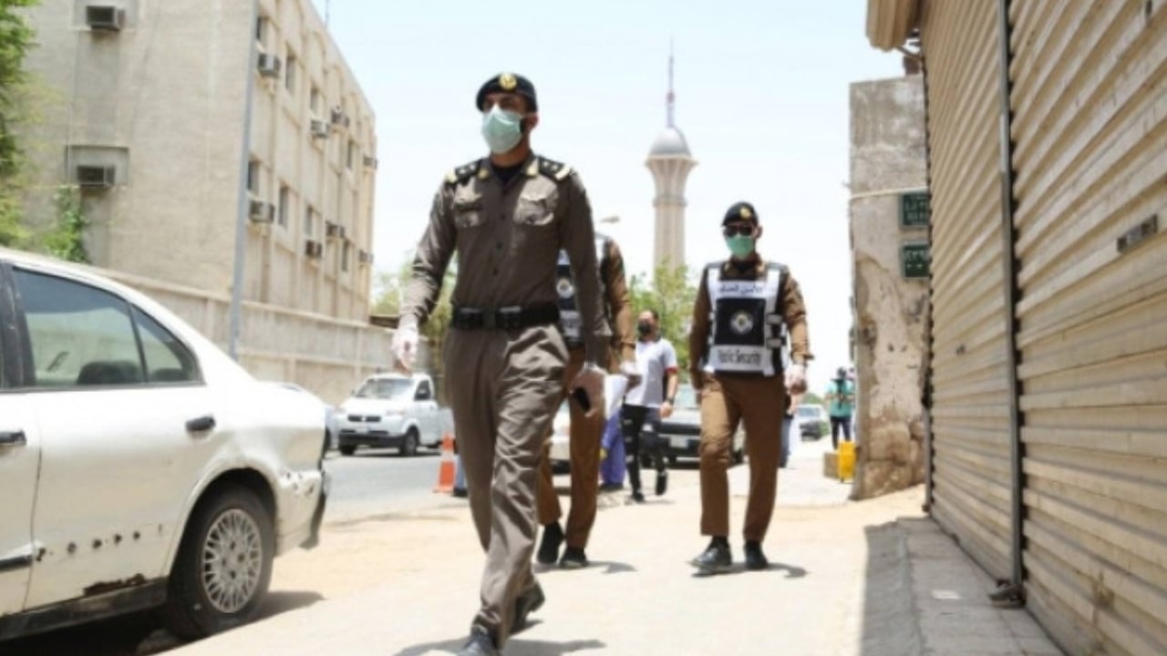 সৌদি আরবে ১৮ হাজার ৮০০ অবৈধ অভিবাসী গ্রেপ্তার