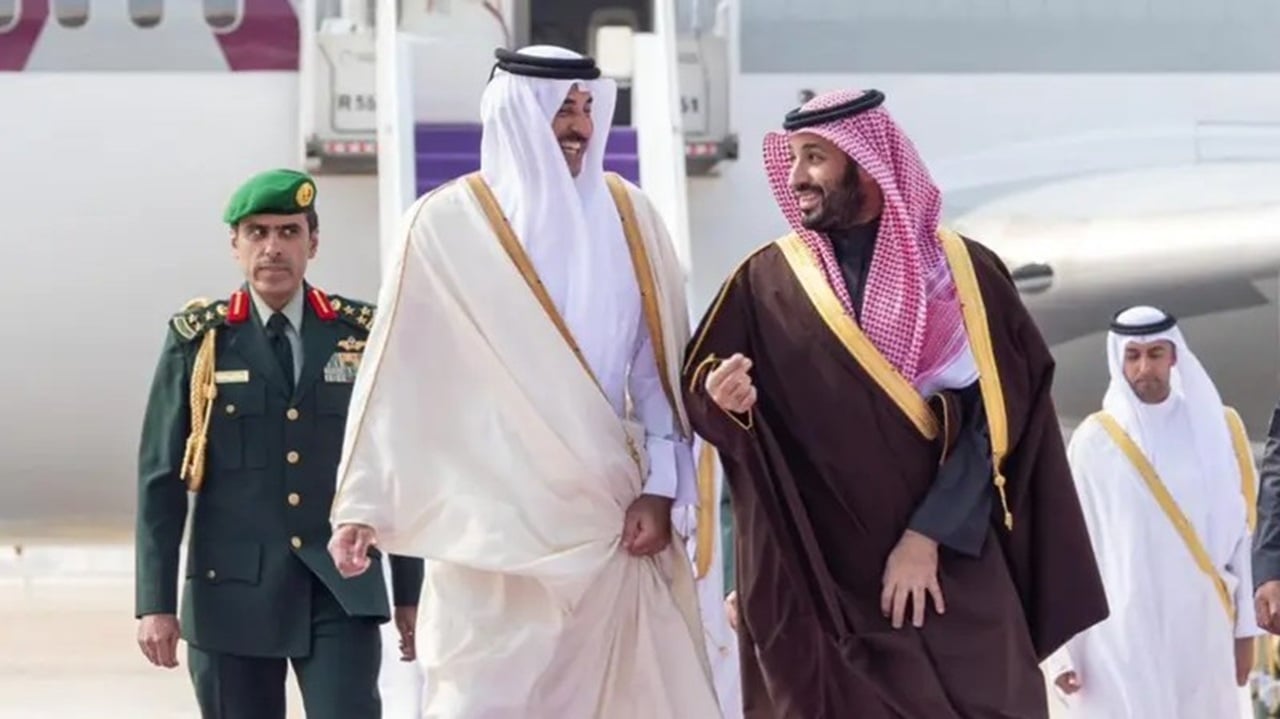 কাতারের আমিরকে স্বাগত জানালেন সৌদি যুবরাজ