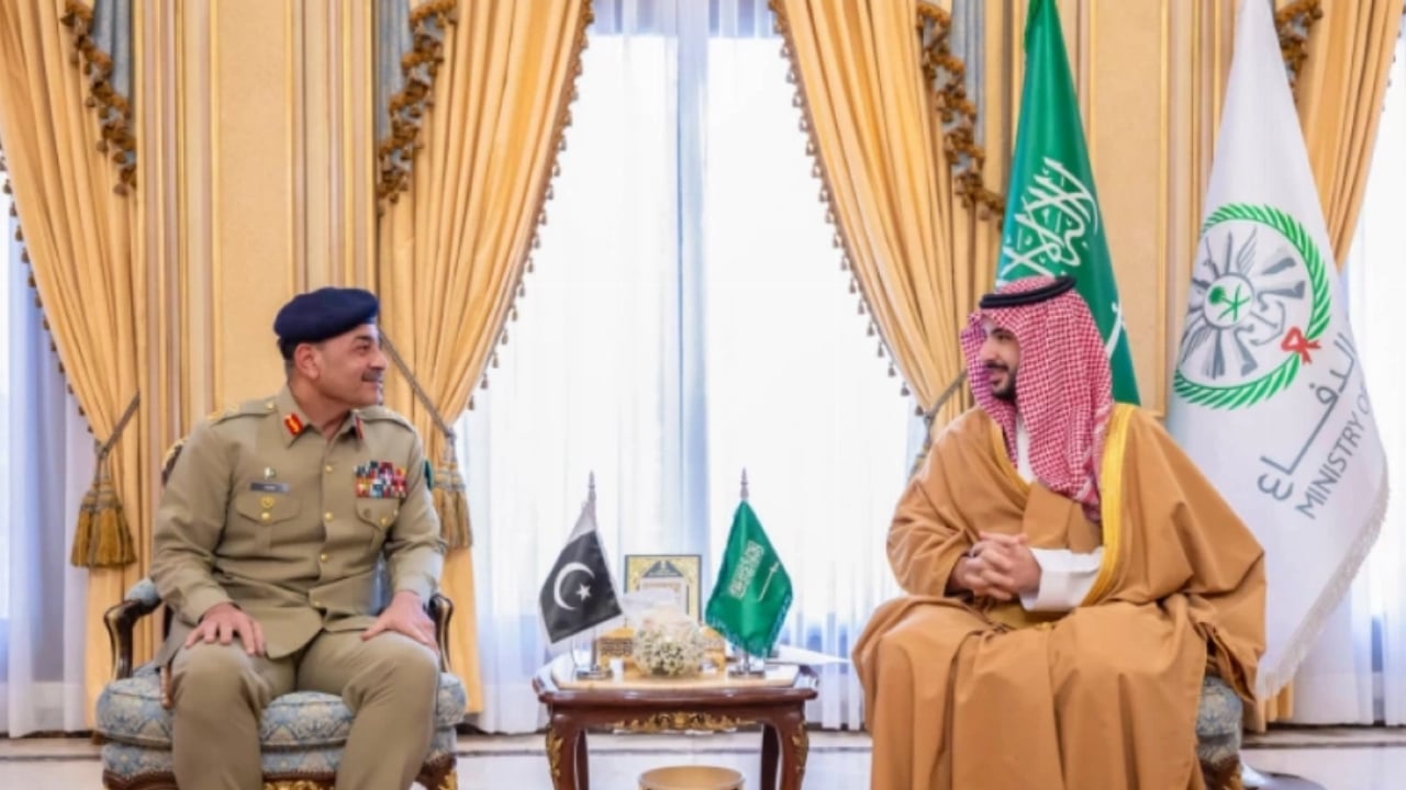 সৌদি প্রতিরক্ষামন্ত্রীর সঙ্গে পাকিস্তানি সেনাপ্রধানের বৈঠক, কী কথা হলো