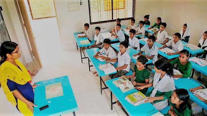 দীর্ঘ ছুটির পর প্রাথমিকে ক্লাস শুরু, মাধ্যমিকে বুধবার