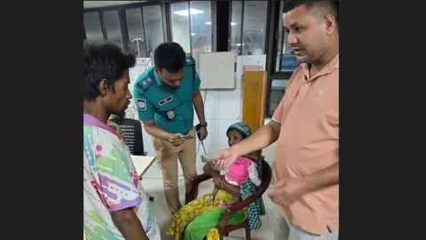 ফ্লাইওভারে মুমূর্ষু শিশু, উদ্ধার করে হাসপাতালে নিল পুলিশ