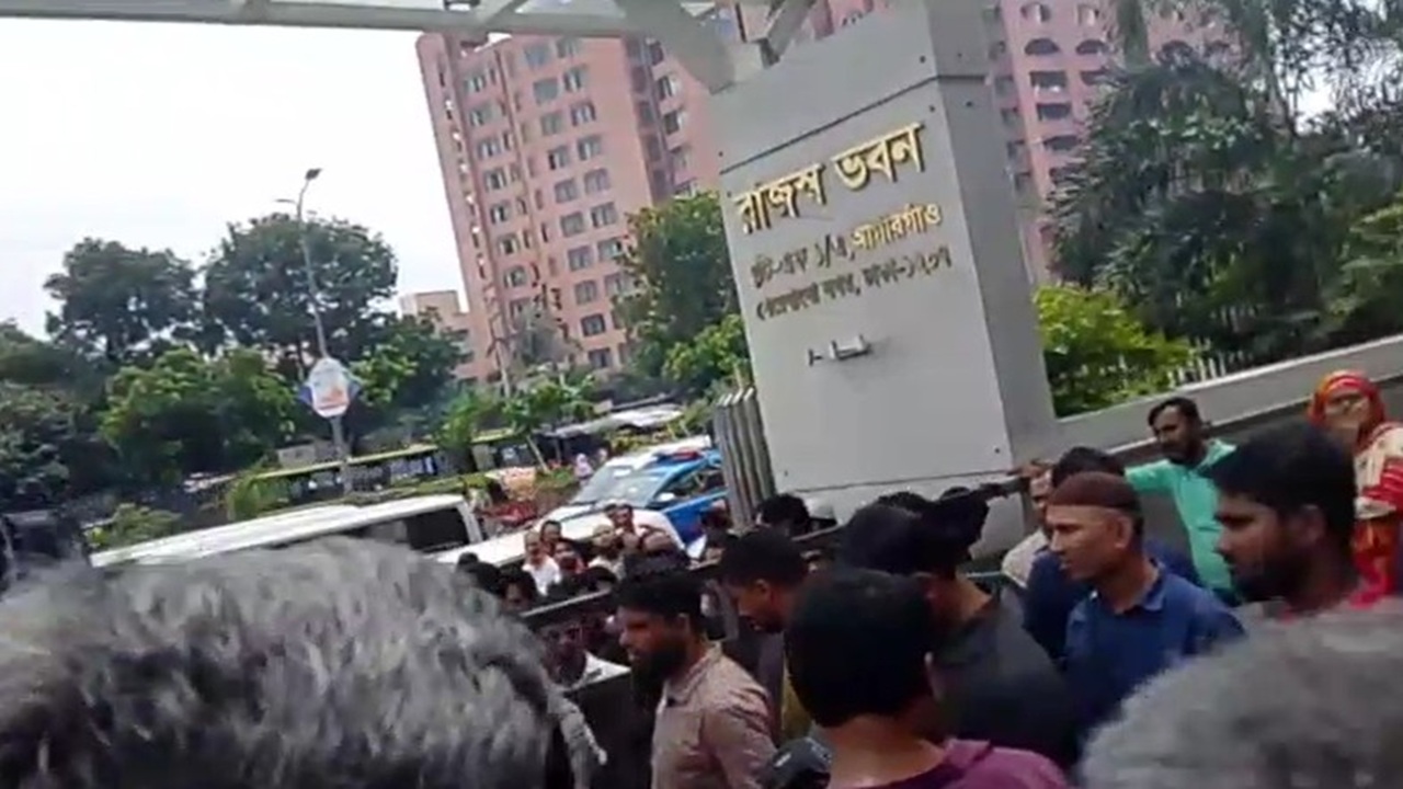এনবিআর সংকট : অর্থ উপদেষ্টার নির্দেশের অপেক্ষা