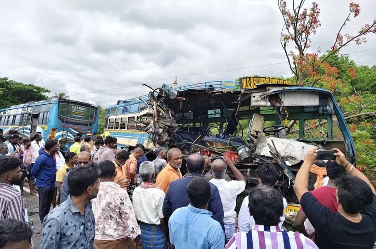 ভারতের তামিলনাড়ুতে বাস দুর্ঘটনায় নিহত ৬, আহত ২৮