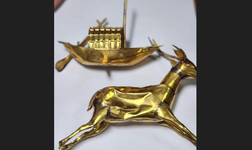 শেখ হাসিনার লকারে ছিল স্বর্ণের নৌকাও