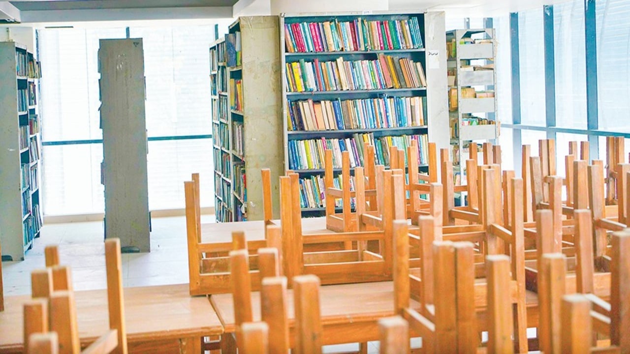 সাত বছর ধরে বন্ধ চট্টগ্রাম বিভাগীয় গণগ্রন্থাগার