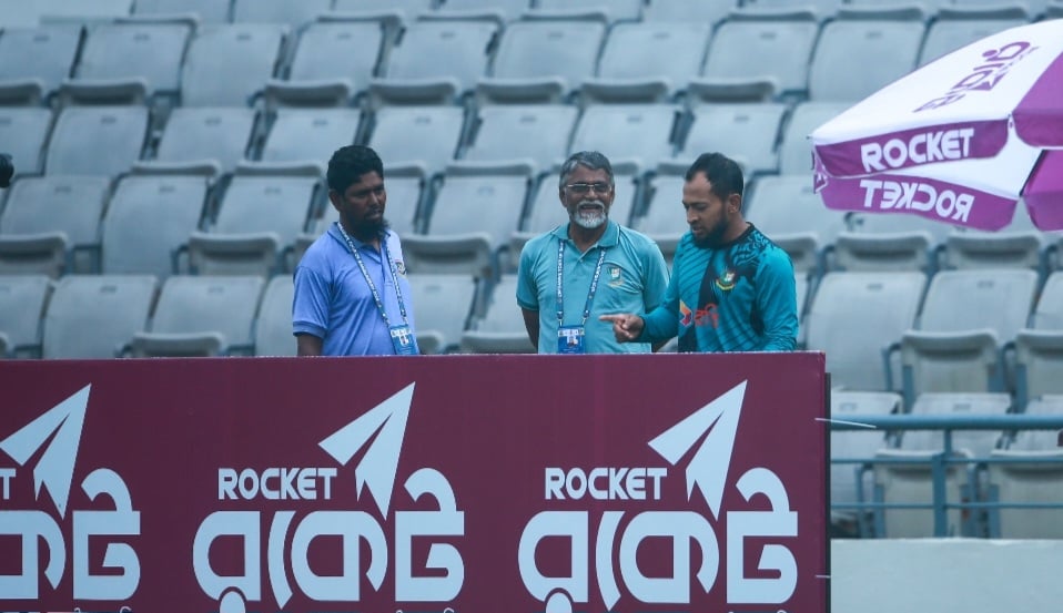 খেলা শুরু হবে দুপুর একটায়