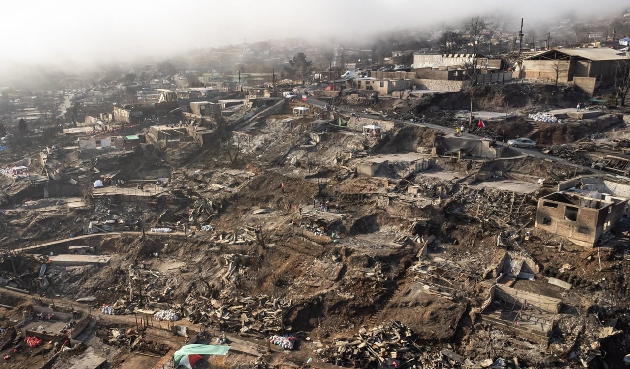 তৃতীয় দিনের মতো জ্বলছে চিলি, সম্পূর্ণ শহর ভস্মীভূত