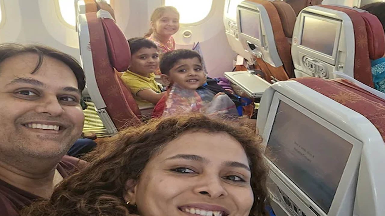 হতভাগ্য বিমানে ছিলেন চিকিৎসক দম্পতি আর তাদের তিন শিশু সন্তান