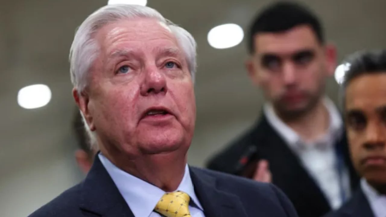 ইরানে স্থল সেনা পাঠানোর সম্ভাবনা নিয়ে যা বললেন মার্কিন সিনেটর