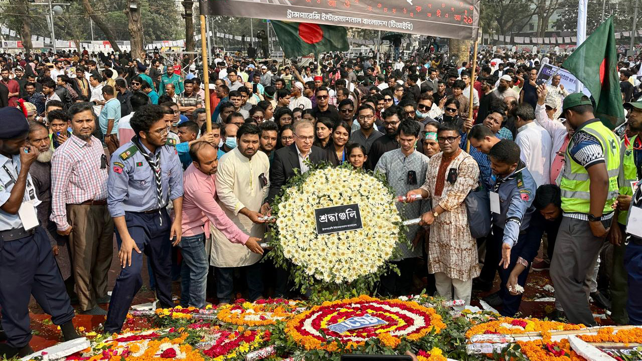 Shahid minar-5