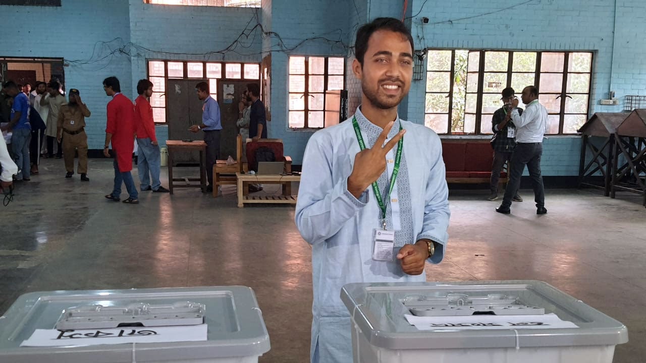 ভোট দিলেন ছাত্রদল সমর্থিত ভিপি প্রার্থী শেখ সাদী
