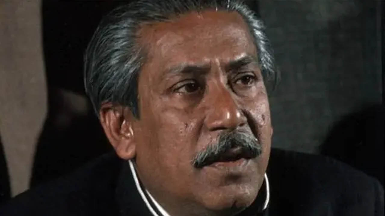 যে কারণে রাষ্ট্রপতির পরিবর্তে প্রধানমন্ত্রী হন শেখ মুজিব