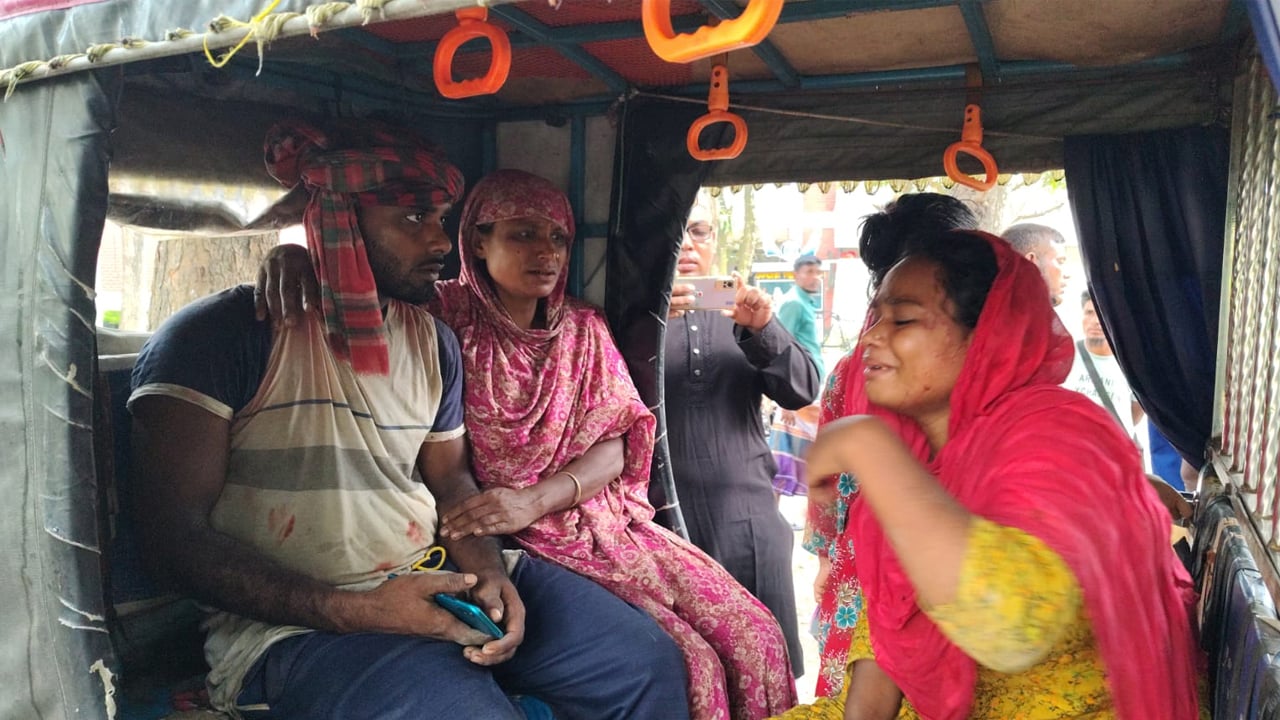 খাল দখল নিয়ে আ.লীগ, বিএনপি ও জামায়াতের ত্রিমুখী সংঘর্ষ