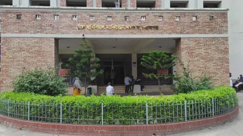 সিরাজগঞ্জে আদালতের হাজতখানা থেকে লাফিয়ে আসামির পলায়ন