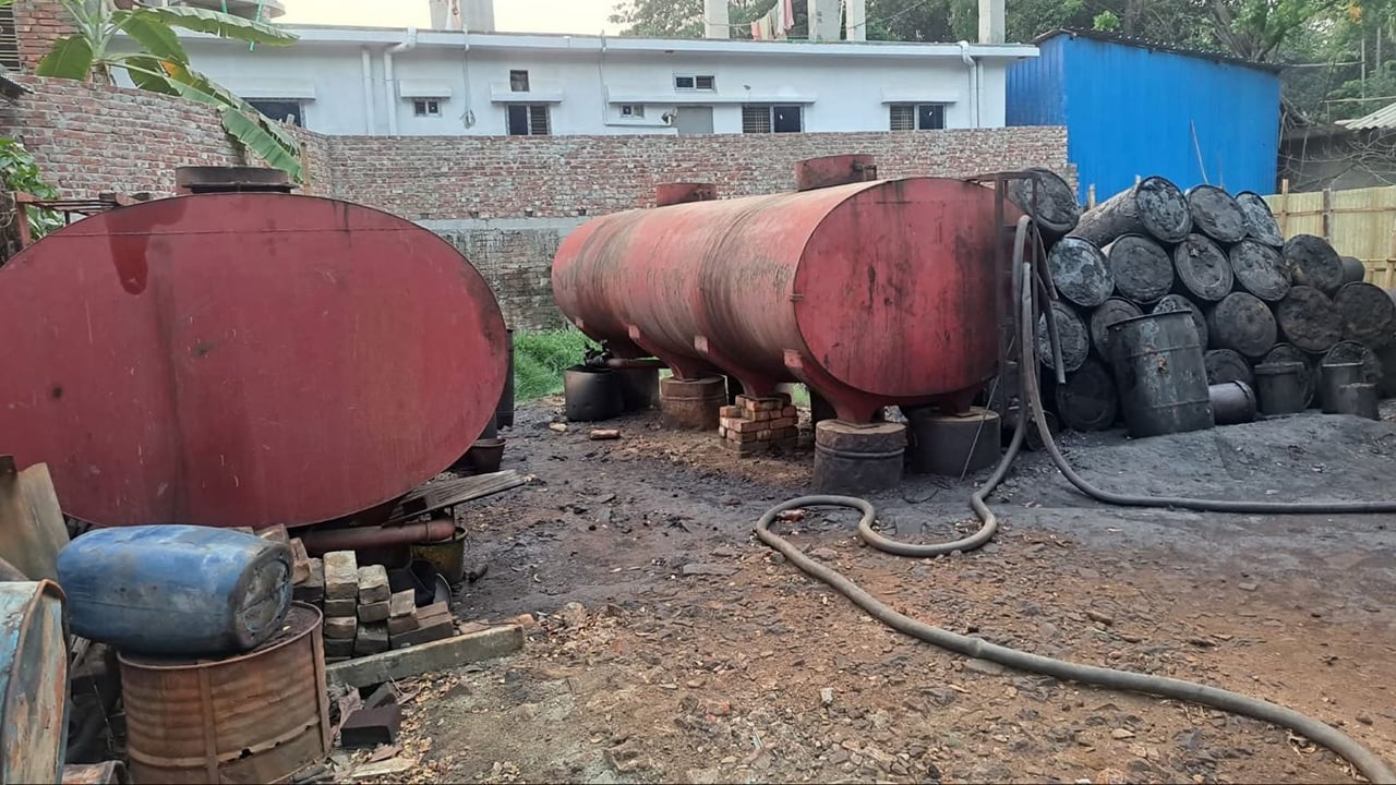 সীতাকুণ্ডে ২৫ হাজার লিটার চোরাই ডিজেল জব্দ