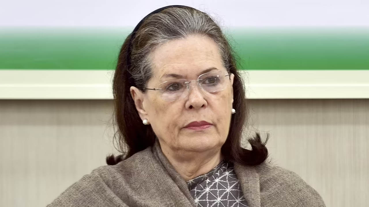 ইরান-ইসরাইল যুদ্ধে ভারতের নীরবতা ‘নৈতিক ও ঐতিহ্যের’ বিচ্যুতি: সোনিয়া গান্ধী
