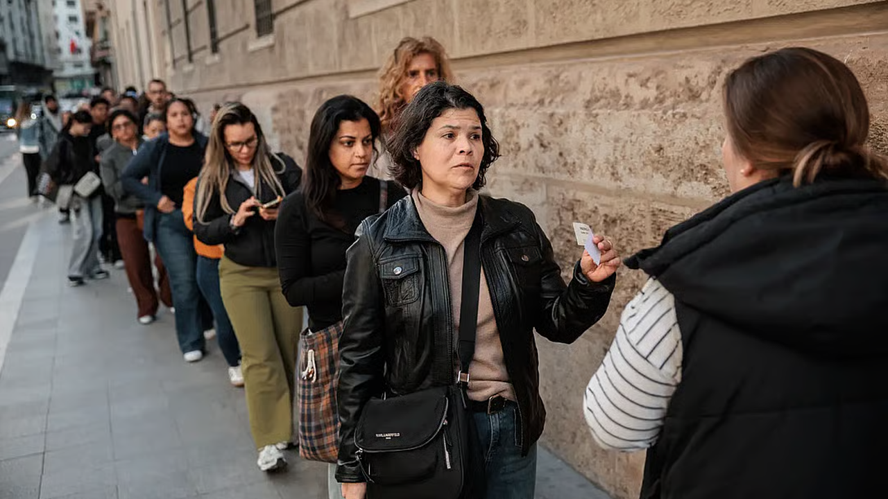 আশা, স্বপ্ন আর শঙ্কা নিয়ে অভিবাসীদের বৈধ করার প্রক্রিয়া শুরু স্পেনে