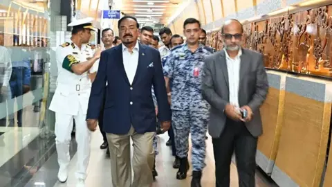 আইপিইউ সম্মেলনে যোগ দিতে ঢাকা ছেড়েছেন স্পিকার
