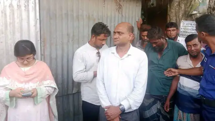 শ্রীপুরে ২৮৮ বস্তা অবৈধ সার জব্দ, ব্যবসায়ীকে কারাদণ্ড